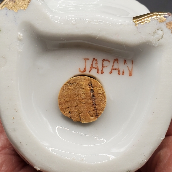 Adorable Bunny Salt and Pepper Shakers 1940's - Picture 6 of 7